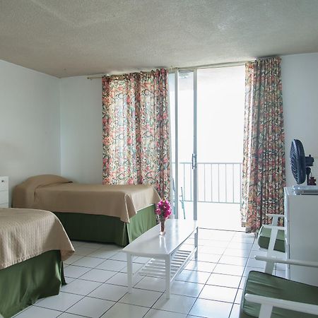 Montego Bay Club Apartments Buitenkant foto