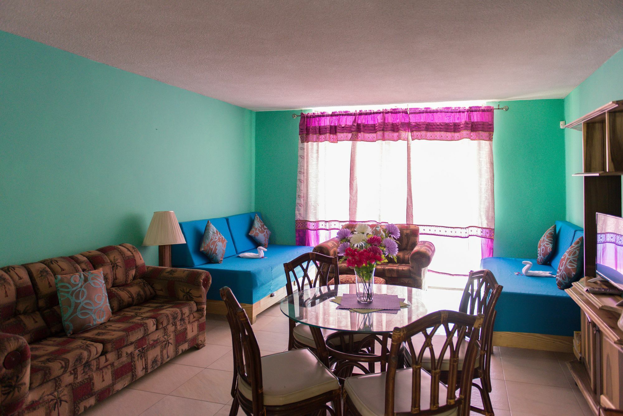 Montego Bay Club Apartments Buitenkant foto