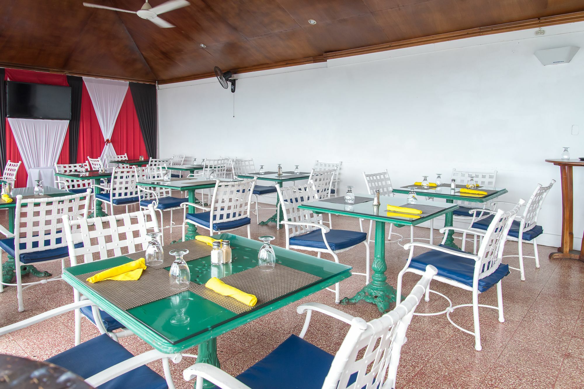 Montego Bay Club Apartments Buitenkant foto